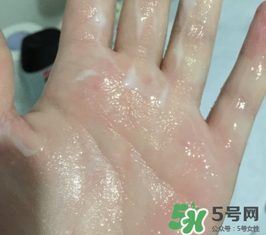 eve女性護理液粉色瓶和藍色瓶有什么區別？