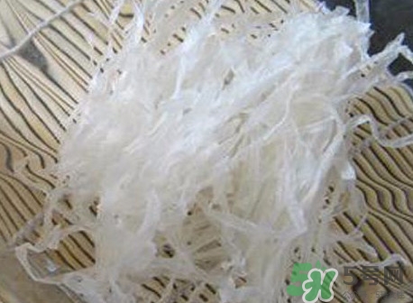 吉利丁片與瓊脂有什么不同？吉利丁片和瓊脂的區別