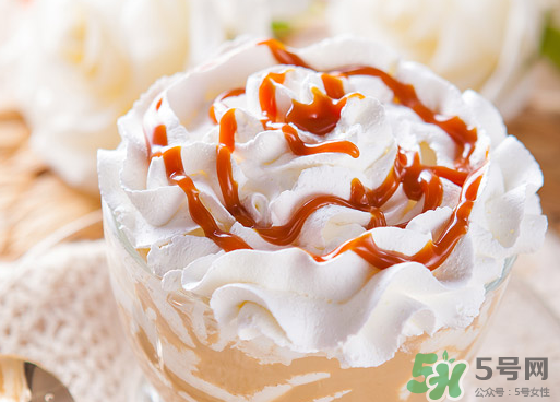 冰淇淋為什么會(huì)冒煙？會(huì)冒煙的冰激凌怎么做？