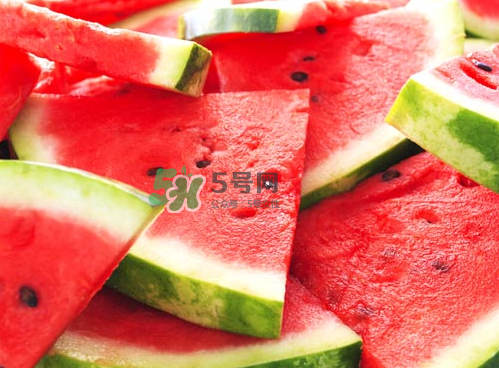 三伏天坐月子可以吃西瓜嗎？三伏天坐月子吃西瓜好嗎？
