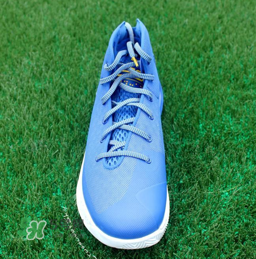 under armour curry 3zero上腳怎么樣？ua curry 3zero測評