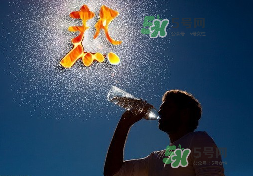 七月份熱還是八月份熱？2017年7月份熱還是8月份熱？