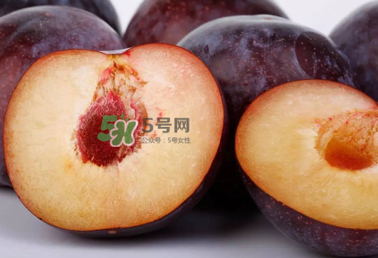 黑布林和火龍果能一起吃嗎？黑布林可以和火龍果一起吃嗎？