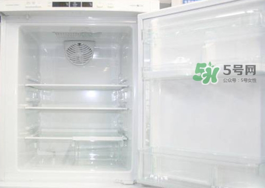 冰箱夏天溫度應該調到幾檔？冰箱里面冰太多怎么辦