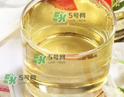 金銀花露可以當飲料喝嗎？金銀花露喝多了會不會有害