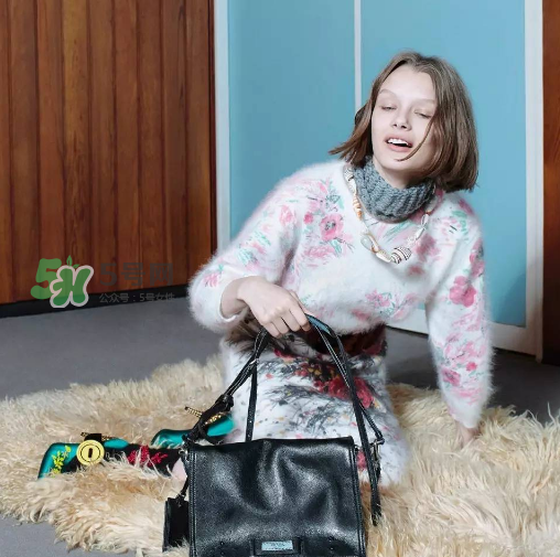 prada etiquette手袋尺寸多大？prada etiquette尺寸有幾種？