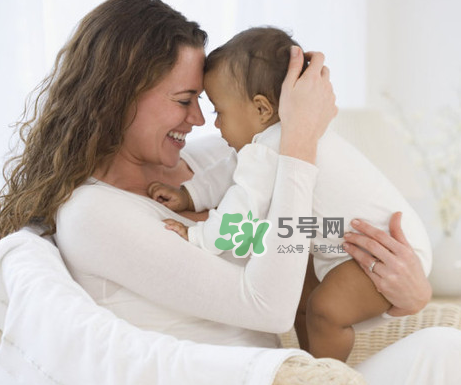 哺乳期上火對寶寶有什么影響？哺乳期上火會影響寶寶上火嗎？