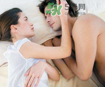 夫妻經(jīng)常親熱有哪些好處？夫妻性生活重要嗎？