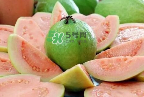 芭樂要削皮嗎？吃芭樂有什么好處？