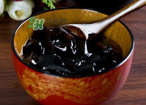 仙草凍怎么吃？仙草粉做的仙草凍怎么會有點(diǎn)苦
