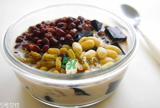 燒仙草是什么做的？燒仙草是發(fā)物嗎