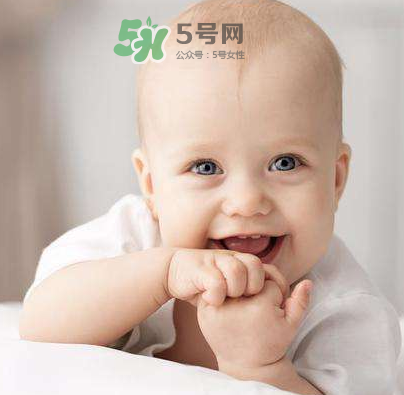 對(duì)寶寶大腦好的食物有哪些？寶寶吃什么補(bǔ)腦？