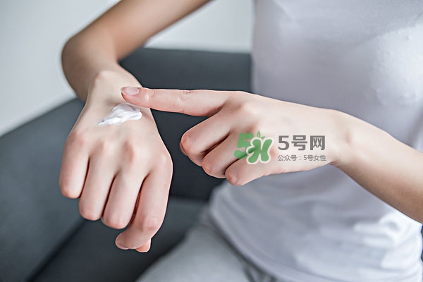 經期怎么護膚保養皮膚 姨媽期護膚攻略