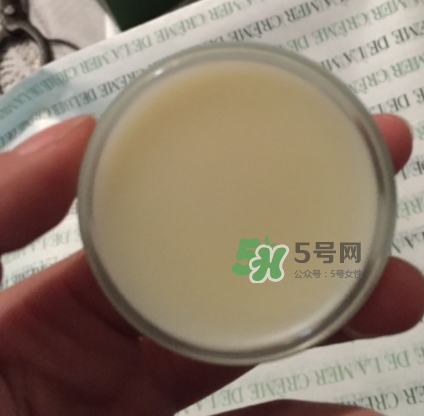 海藍之謎唇霜怎么用？海藍之謎修護唇霜使用方法