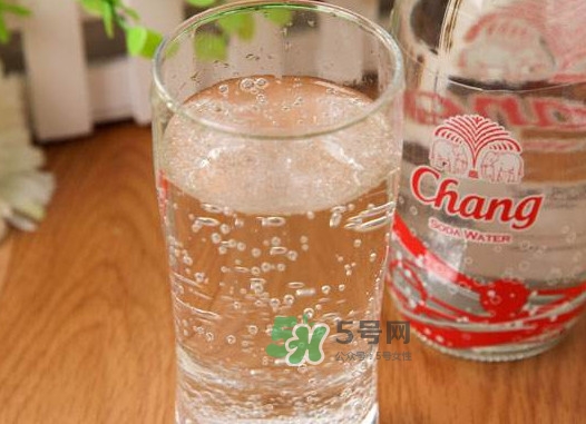 蘇打水是什么水？蘇打水喝多了會怎么樣？
