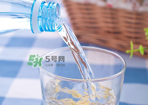 蘇打水一天喝多少最好？蘇打水每天喝多少合適？