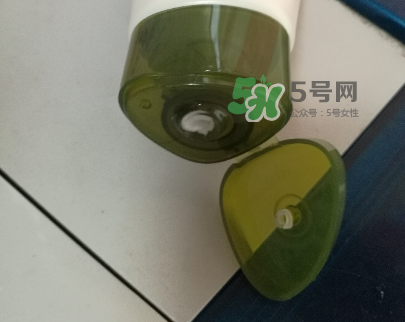 一葉子補水潔面乳怎么樣？一葉子補水洗面奶好用嗎？