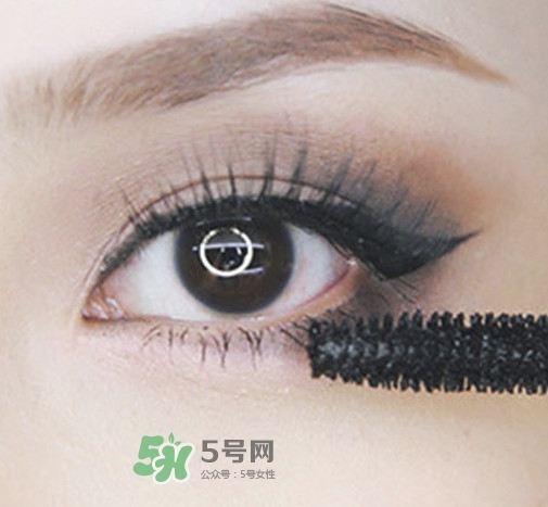 煙熏妝怎么畫(huà)？煙熏妝的畫(huà)法步驟圖解