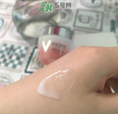 薇姿水光煥白乳霜怎么樣？薇姿水光煥白乳霜好用嗎？