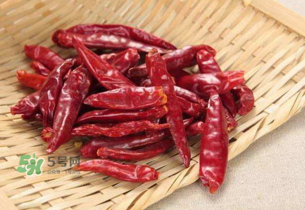 干辣椒怎么炸又香又脆？干辣椒怎么做辣椒油？