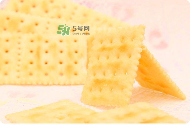 孕婦能吃蘇打餅干嗎？孕婦吃蘇打餅干好嗎？