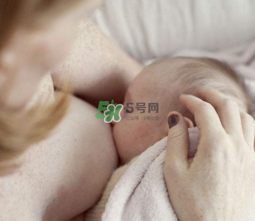 母乳喂養會積食嗎？純母乳喂養的寶寶會積食嗎？