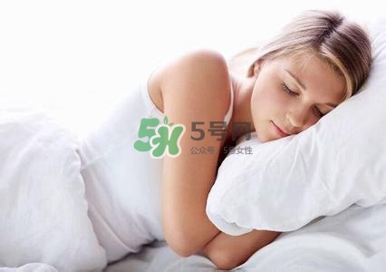 孕婦睡姿會影響寶寶嗎？孕婦睡姿對寶寶的影響