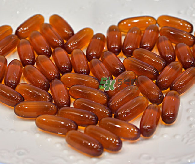魚肝油可以和鈣一起吃嗎？魚肝油可以和奶粉一起吃嗎？