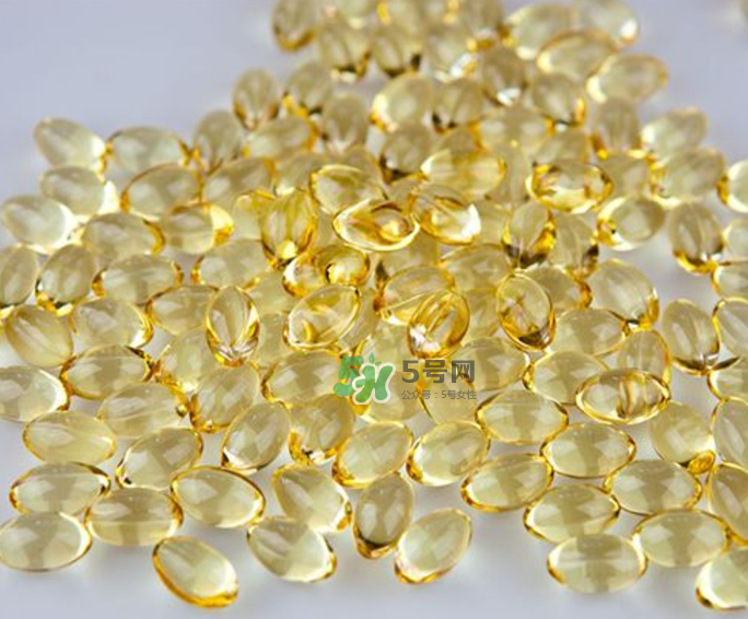 魚肝油可以和鈣一起吃嗎？魚肝油可以和奶粉一起吃嗎？