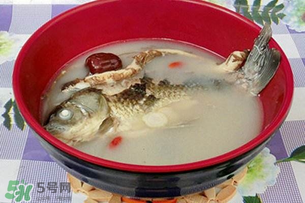 產婦鯽魚湯什么時候喝？產婦鯽魚湯放調料嗎？
