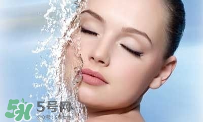 秋天皮膚干燥怎么辦？秋天皮膚干燥吃什么好？