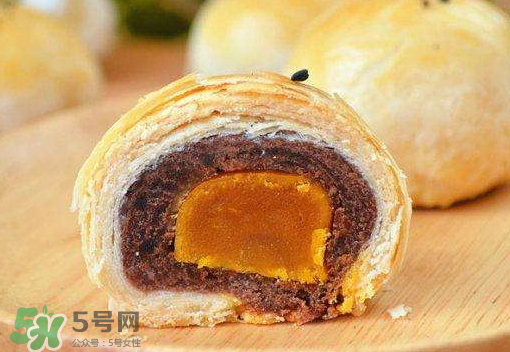 蛋黃酥可以用黃油嗎？蛋黃酥用豬油還是黃油？