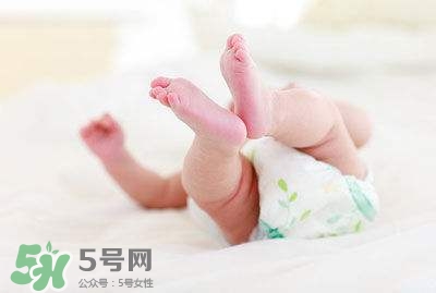 新生兒尿不濕怎么選？新生兒尿不濕什么牌子好？