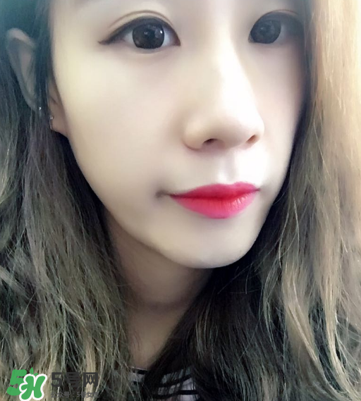 美寶蓮眼線液筆怎么樣？美寶蓮眼線液筆暈染嗎？