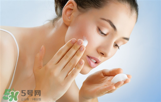 資生堂洗面奶是皂基嗎？資生堂洗面奶是氨基酸洗面奶嗎？