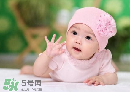 寶寶發(fā)燒抽搐正常嗎？寶寶發(fā)燒抽搐怎么辦？