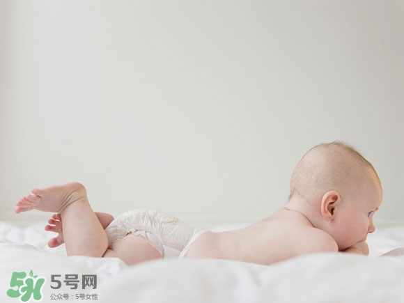 寶寶頭型是睡出來的嗎？寶寶頭型矯正最佳時間