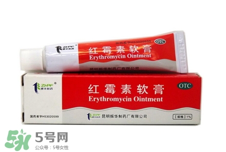新生兒痤瘡多久會(huì)好？新生兒痤瘡能用百多邦嗎？