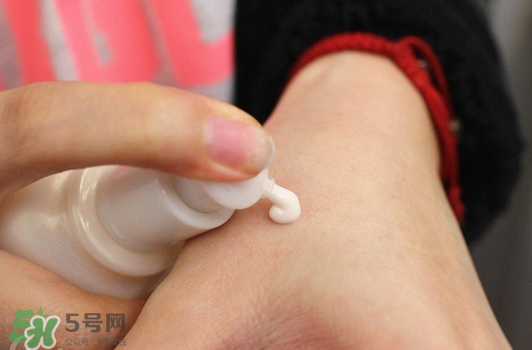 雪花秀妝前乳好用嗎？雪花秀妝前乳要卸妝嗎？
