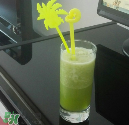 芹菜和什么榨汁好喝？芹菜榨汁需要煮熟嗎？