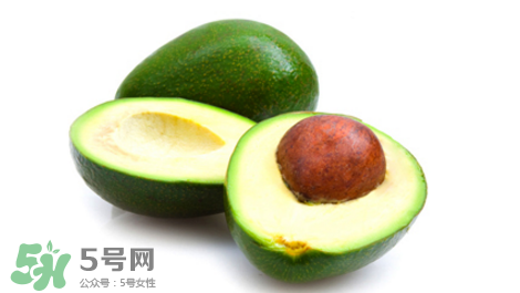 牛油果果汁怎么做？牛油果和什么榨汁好喝？
