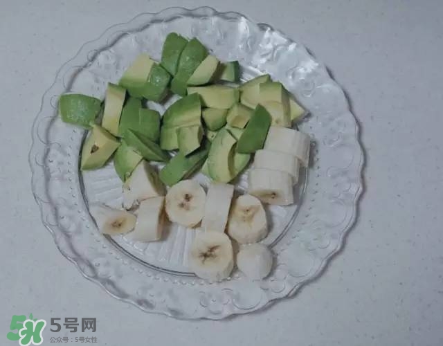 牛油果沙拉怎么做？牛油果沙拉用什么醬？