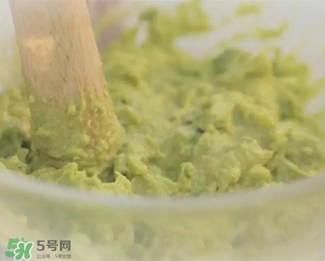 牛油果沙拉怎么做？牛油果沙拉用什么醬？