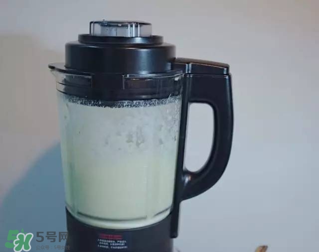 牛油果沙拉怎么做？牛油果沙拉用什么醬？