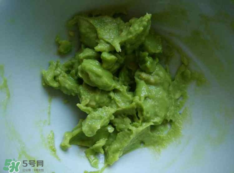 牛油果沙拉怎么做？牛油果沙拉用什么醬？