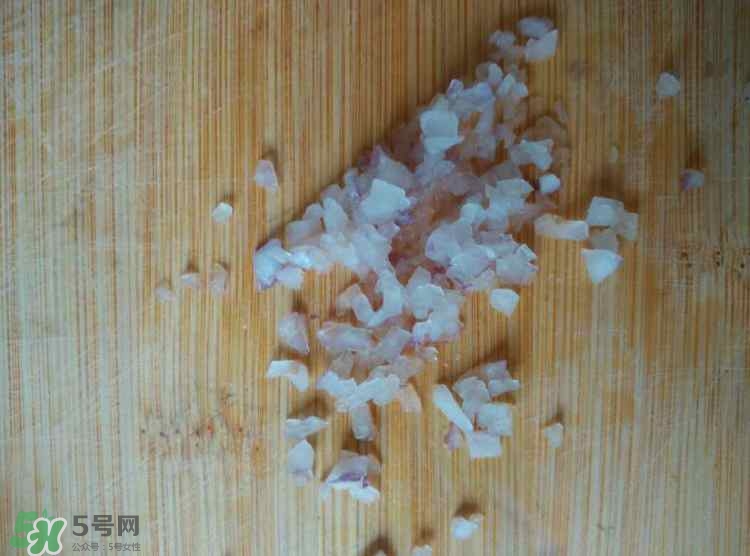 牛油果沙拉怎么做？牛油果沙拉用什么醬？