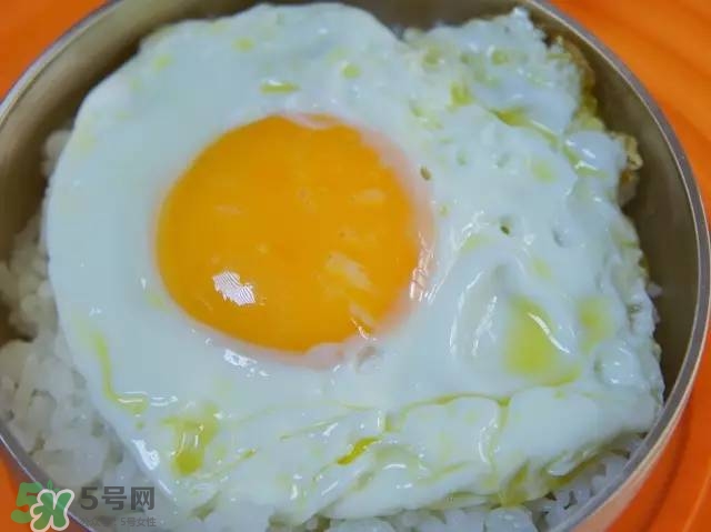 牛油果沙拉怎么做？牛油果沙拉用什么醬？