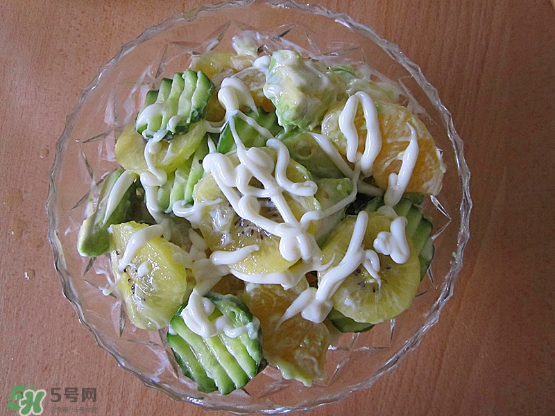 牛油果沙拉怎么做？牛油果沙拉用什么醬？