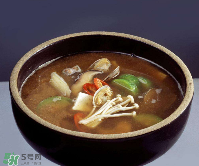 燉湯時間是不是越長越好？湯里營養多嗎？