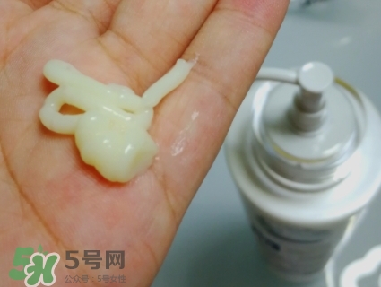 護發素能軟化頭發嗎？護發素能讓頭發變軟嗎？